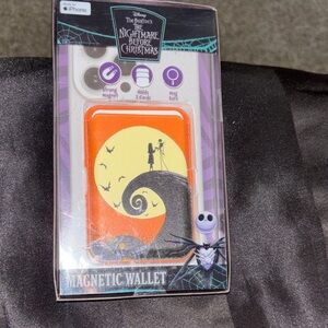 New in box Disney The Nightmare Before Christmas Orange Magnetic Wallet